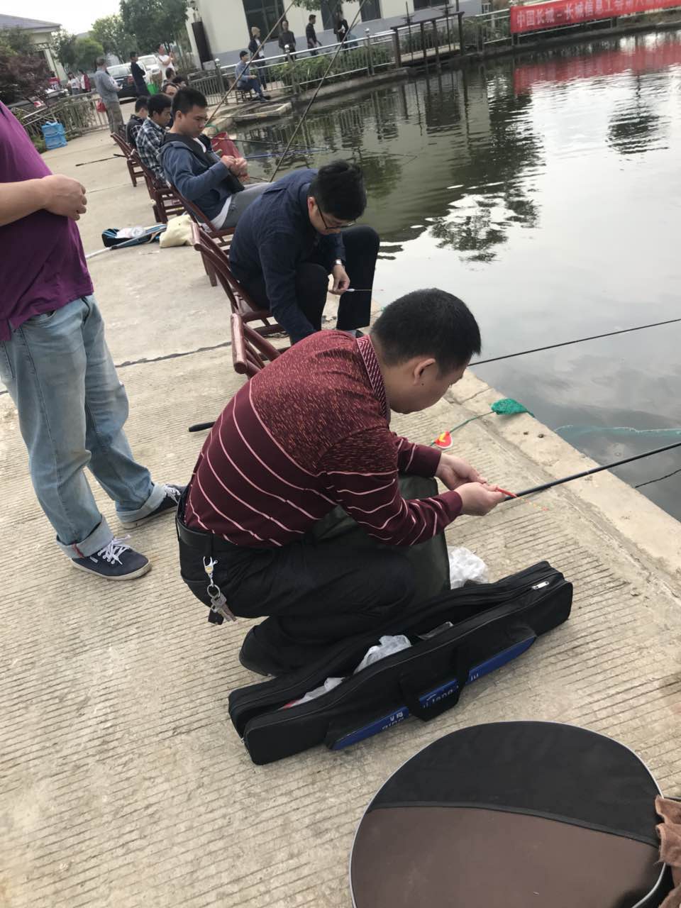 釣魚比賽盛況在此，拿走不謝