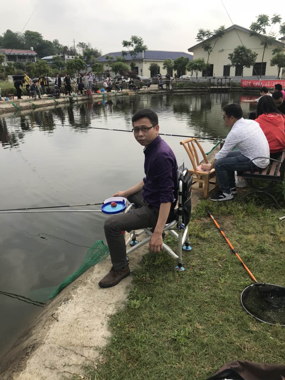 釣魚比賽盛況在此，拿走不謝
